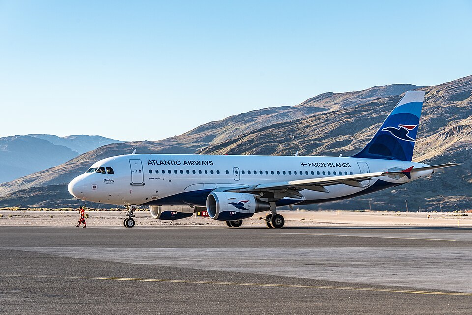 Airbus A319 in flight