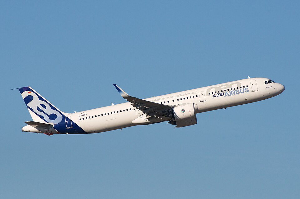 Airbus A321neo in flight